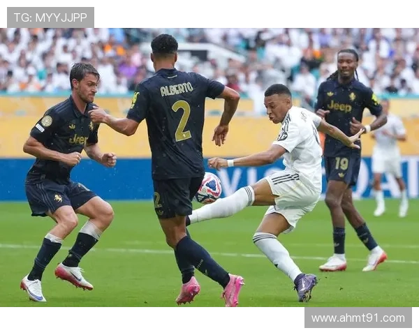 皇马进攻火力全开姆巴佩独揽20球助力球队争冠